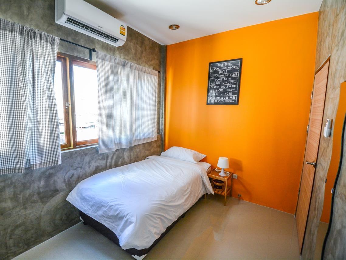 Hotel The Ghee House Chiang Mai Esterno foto